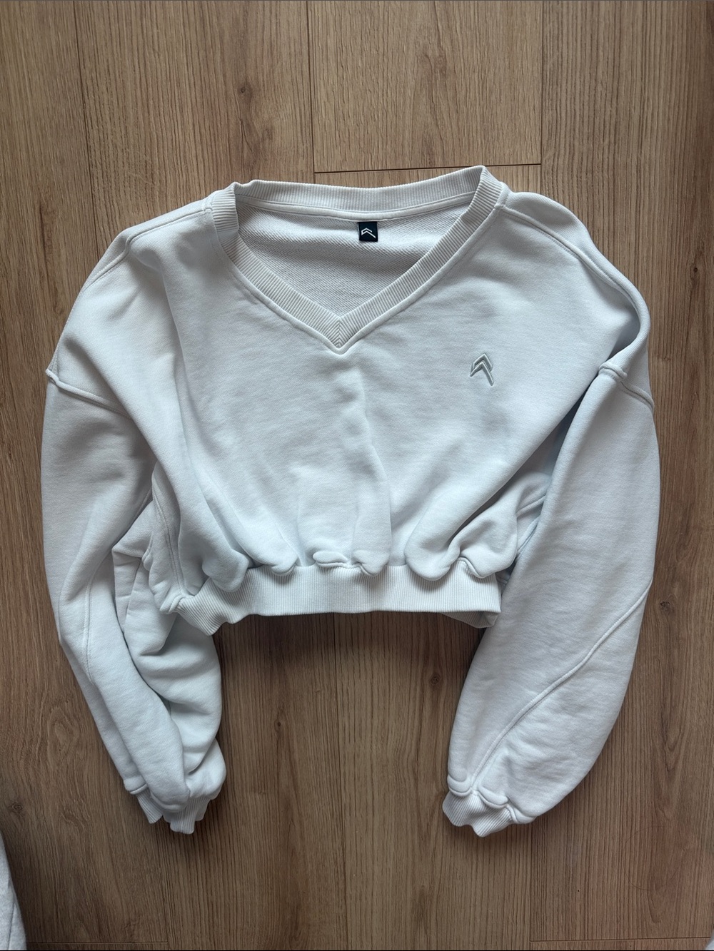 Oner Active Cream V‑Neck Pullover Sweatshirt